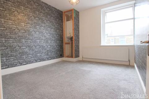 2 bedroom terraced house to rent, Henry Street, Thornton, Bradford, BD13 3JE