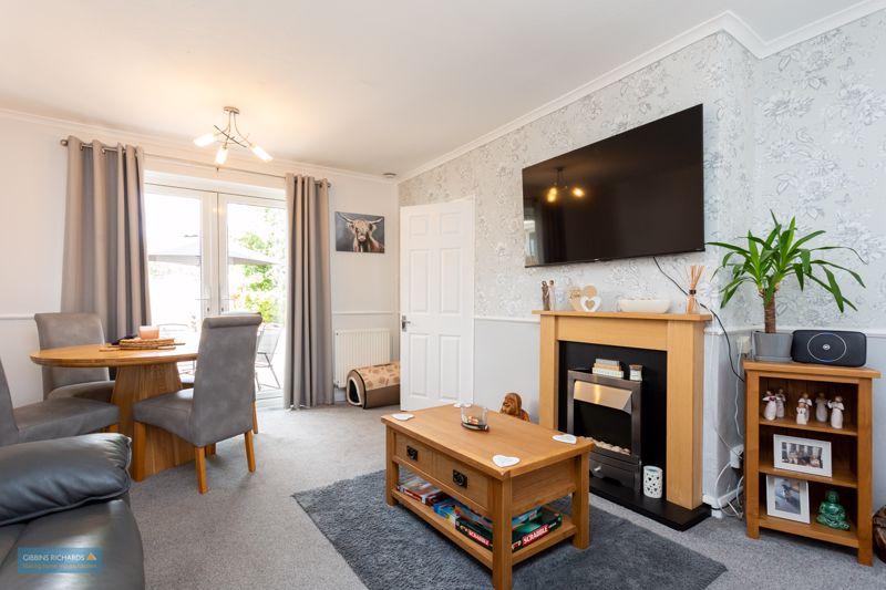 Sitting/Dining Room
