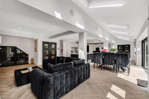 undefined, Manor Croft, Mavesyn Ridware, WS15 3QE