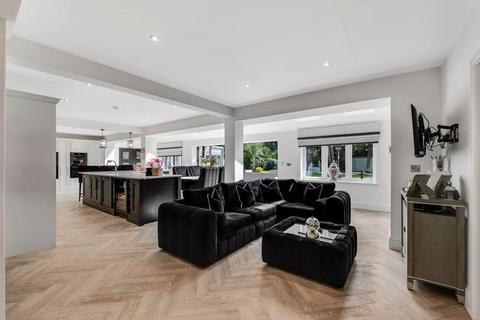 undefined, Manor Croft, Mavesyn Ridware, WS15 3QE