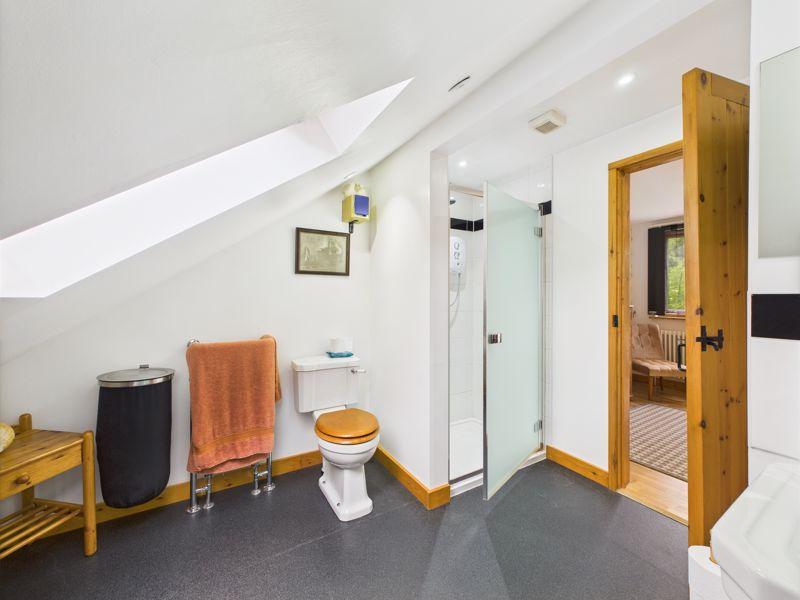 En suite bathroom