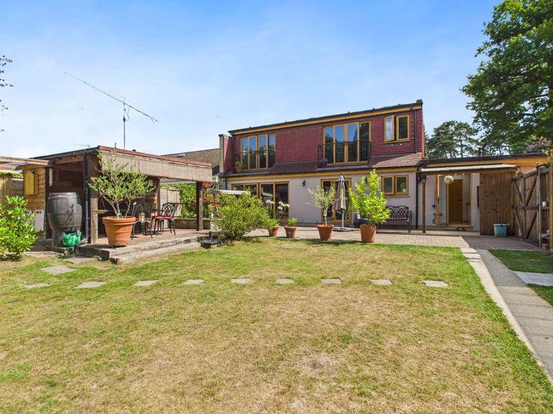 Rear aspect view of