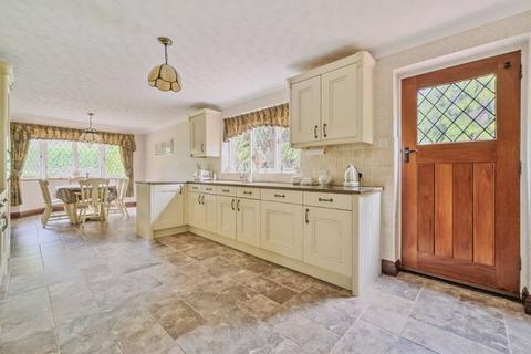 4 bedroom detached house for sale, Sellindge - Offers in Excess of £900,000