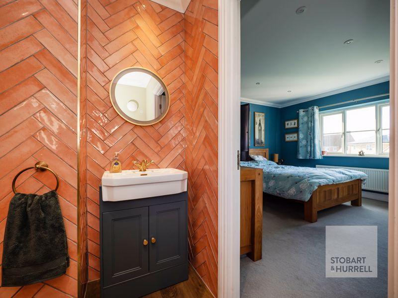 En-Suite to Bedroom