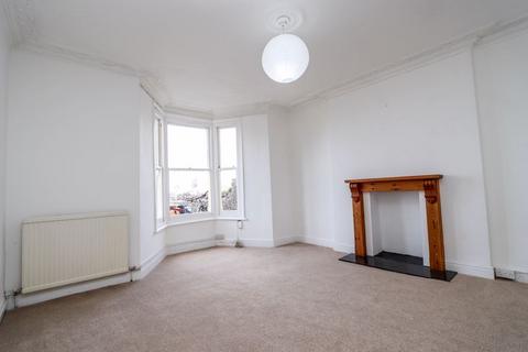 2 bedroom apartment for sale, The Beach, Clevedon