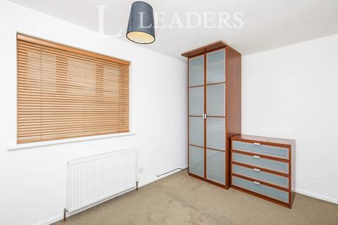 2 bedroom semi-detached house to rent, Pilgrims Way, Stenson Fields