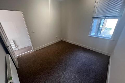 2 bedroom maisonette to rent, Dames Road