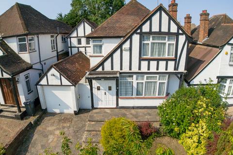Glendale Avenue, Edgware, HA8