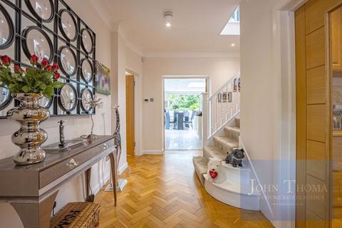 undefined, Coolgardie Avenue, Chigwell IG7