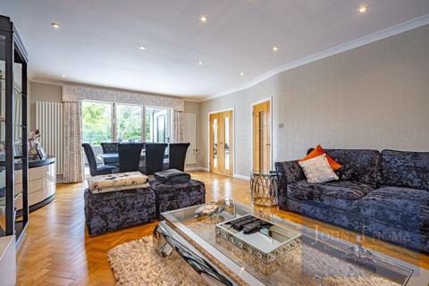 undefined, Coolgardie Avenue, Chigwell IG7