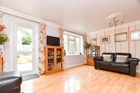 3 bedroom terraced house for sale, Hunters Way, Uckfield TN22