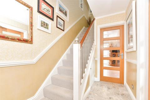3 bedroom terraced house for sale, Hunters Way, Uckfield TN22