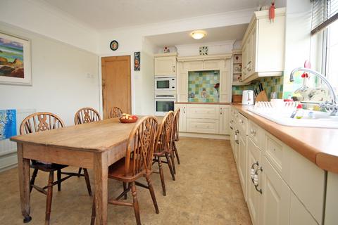 4 bedroom detached house for sale, Lon St. Ffraid, Trearddur Bay, Holyhead, Isle of Anglesey, LL65