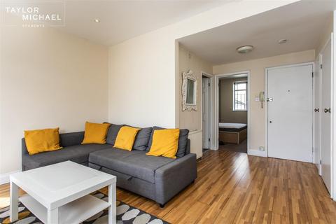 1 bedroom flat to rent, Lower Rock Gardens, Brighton