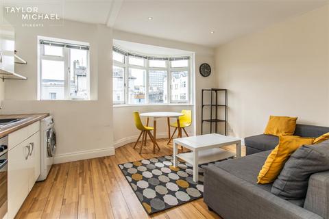 1 bedroom flat to rent, Lower Rock Gardens, Brighton
