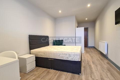 Studio to rent, Renaissance Works, New Street, Huddersfield, HD1 2AS