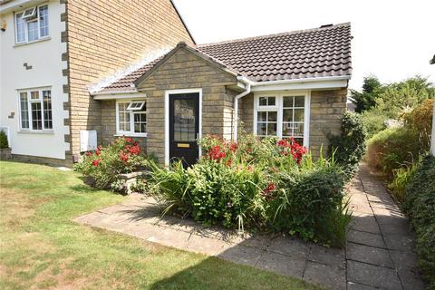 2 bedroom bungalow for sale, Westwinn View, Leeds, West Yorkshire