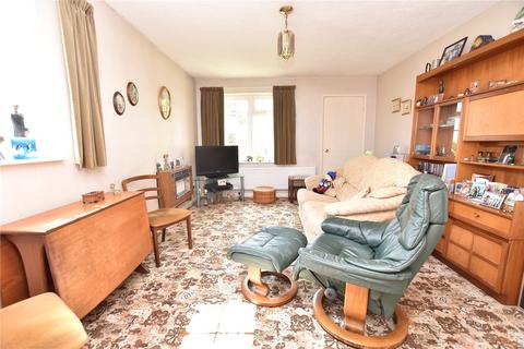 2 bedroom bungalow for sale, Westwinn View, Leeds, West Yorkshire