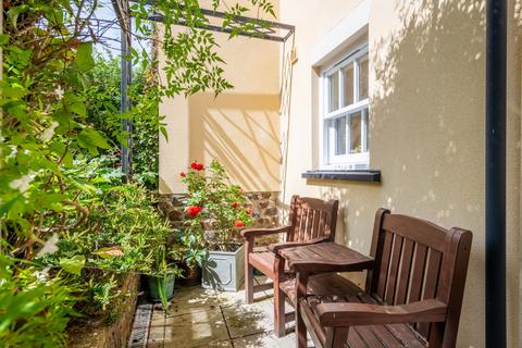 2 bedroom apartment for sale, Castle Heights, Lynton
