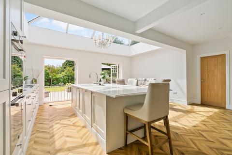 4 bedroom detached house for sale, Gloucester Drive, Staines-upon-thames, TW18