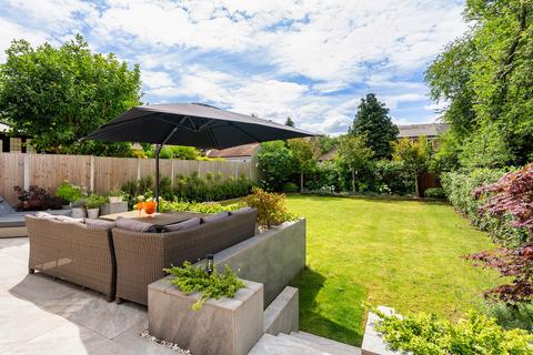 4 bedroom detached house for sale, Gloucester Drive, Staines-upon-thames, TW18