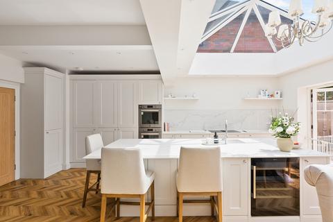 undefined, Gloucester Drive, Staines-upon-thames, TW18