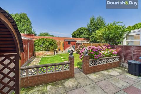 3 bedroom terraced house for sale, Howard Road, Stafford ST17