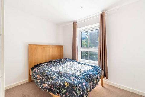 2 bedroom flat to rent, Letchworth Road, Stanmore, HA7