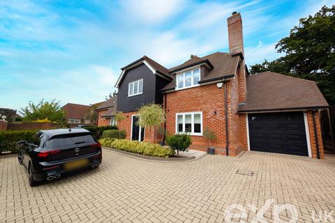 4 bedroom semi-detached house for sale, Castle Dene, Maidstone ME14