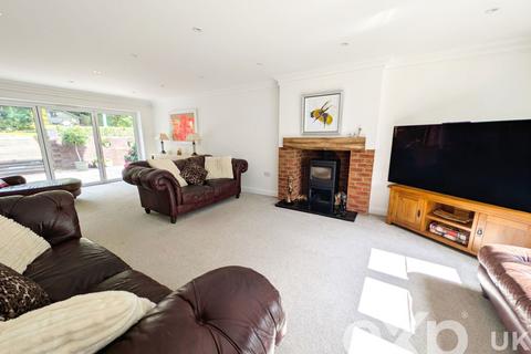 4 bedroom semi-detached house for sale, Castle Dene, Maidstone ME14