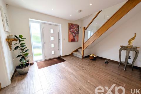 4 bedroom semi-detached house for sale, Castle Dene, Maidstone ME14