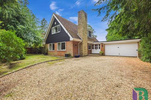 3 bedroom detached house for sale, Church Road, Woburn Sands MK17
