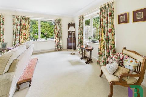 3 bedroom detached house for sale, Church Road, Woburn Sands MK17