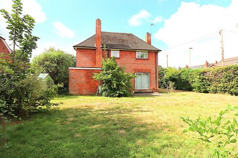 3 bedroom detached house for sale, Revelstoke Avenue, Farnborough GU14