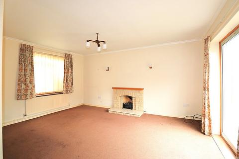 3 bedroom detached house for sale, Revelstoke Avenue, Farnborough GU14