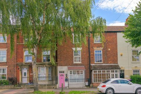 4 bedroom terraced house for sale, North Parade, Grantham NG31