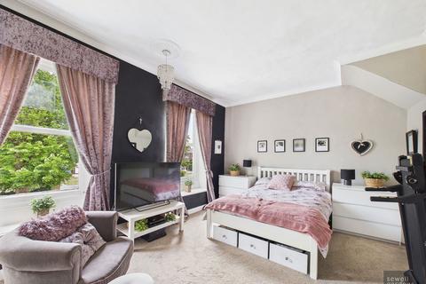 4 bedroom semi-detached house for sale, High Road, Leavesden, Watford, WD25
