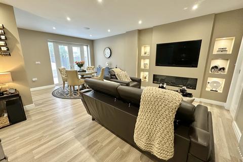 undefined, Winchester Drive, Carleton FY6