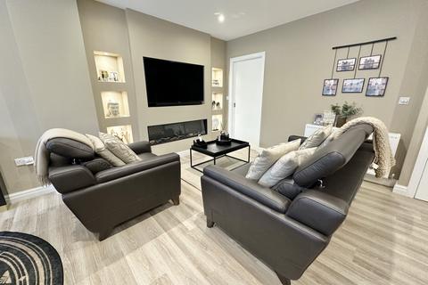 undefined, Winchester Drive, Carleton FY6
