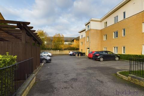 1 bedroom apartment for sale, Byron Road, Addlestone, Surrey, KT15