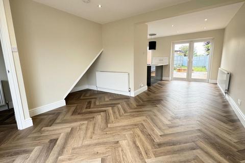 3 bedroom detached house to rent, Kipton Field, Rothwell, Kettering