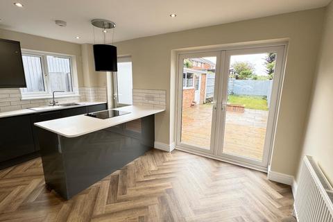 3 bedroom detached house to rent, Kipton Field, Rothwell, Kettering