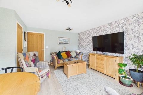 83 Diamond Jubilee Close, Gloucester, GL1 4LR