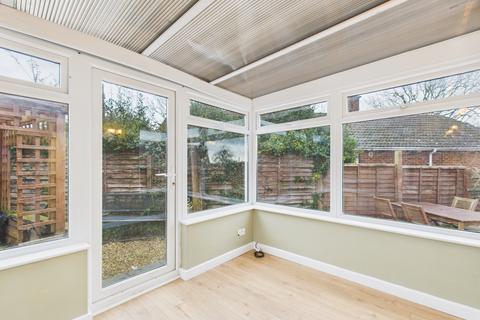 2 bedroom detached bungalow for sale, Pleasant Hill, Tadley, RG26
