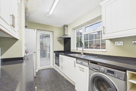 2 bedroom detached bungalow for sale, Pleasant Hill, Tadley, RG26