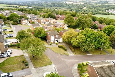 3 bedroom detached house for sale, Woodpack Avenue, Whickham NE16