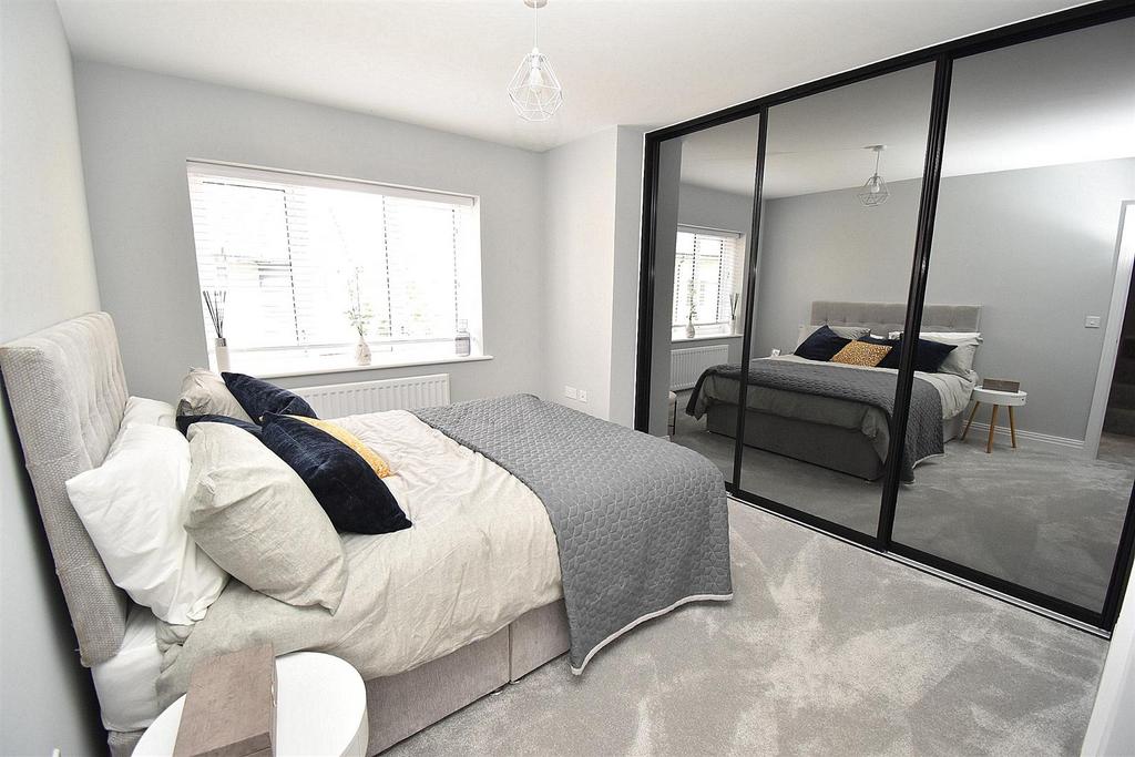 Bedroom 2 - 3.JPG
