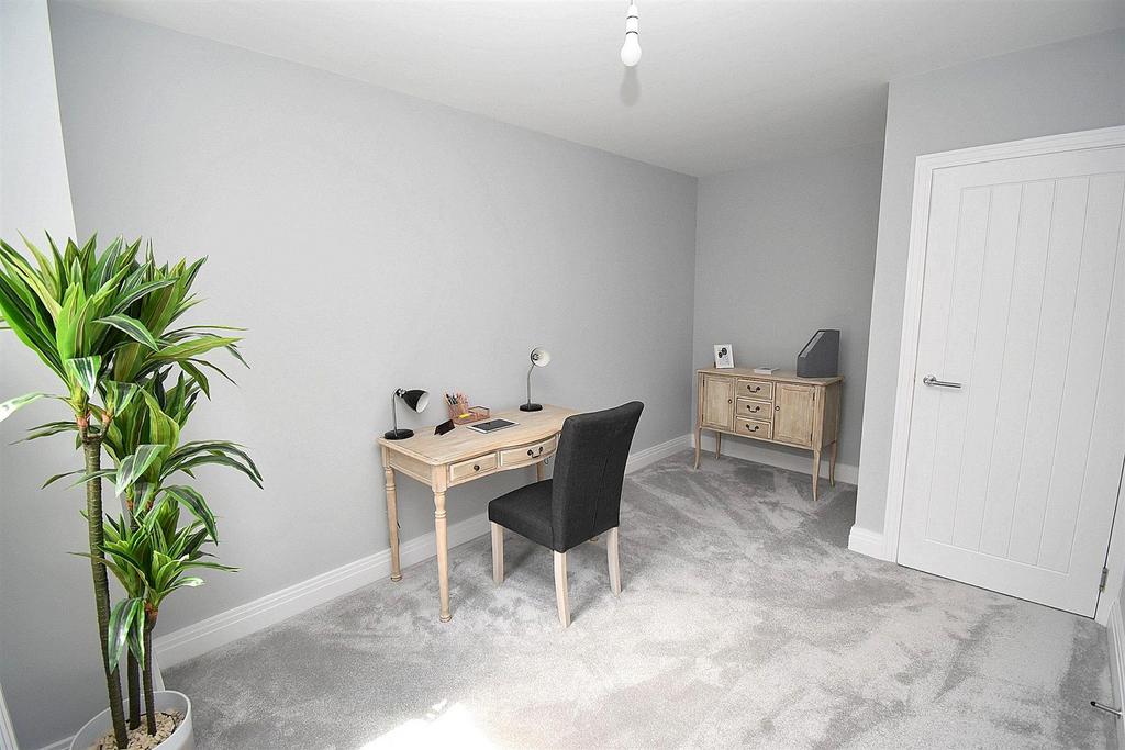 Further bedroom - 3.JPG