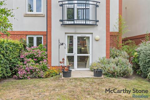 1 bedroom apartment for sale, Farringford Court, 1 Avenue Road, Lymington, Hampshire