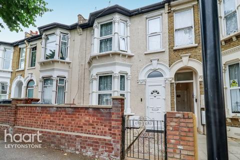 3 bedroom terraced house for sale, Pretoria Road, London